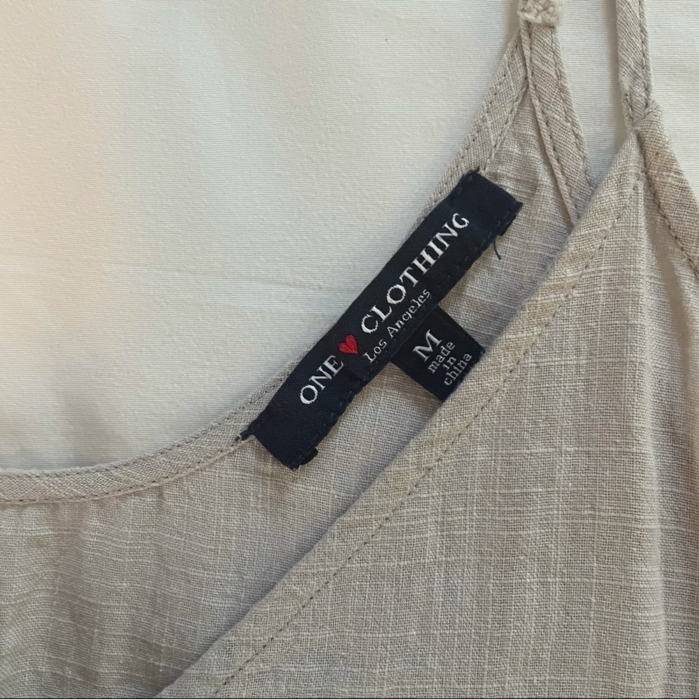 One ❤️ Clothing Gray/Cream Crop Top - Picture 2 of 4